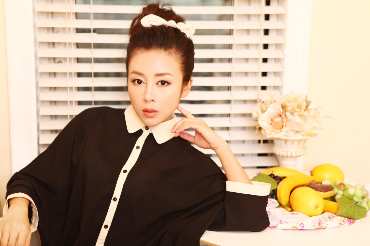 贾媛媛的六张美照,看完才知道她有多美,网友:彻底喜欢上她了!