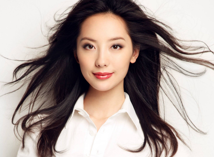 五位漂亮回族女明星,蒋欣仅排第三,网友炸了:好姑娘都是别人的