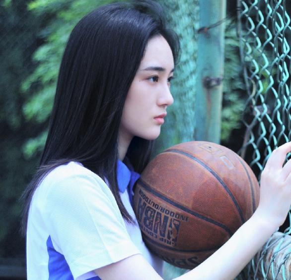 这4位98年的明星,宋祖儿你认识,最后一位你肯定也知道!