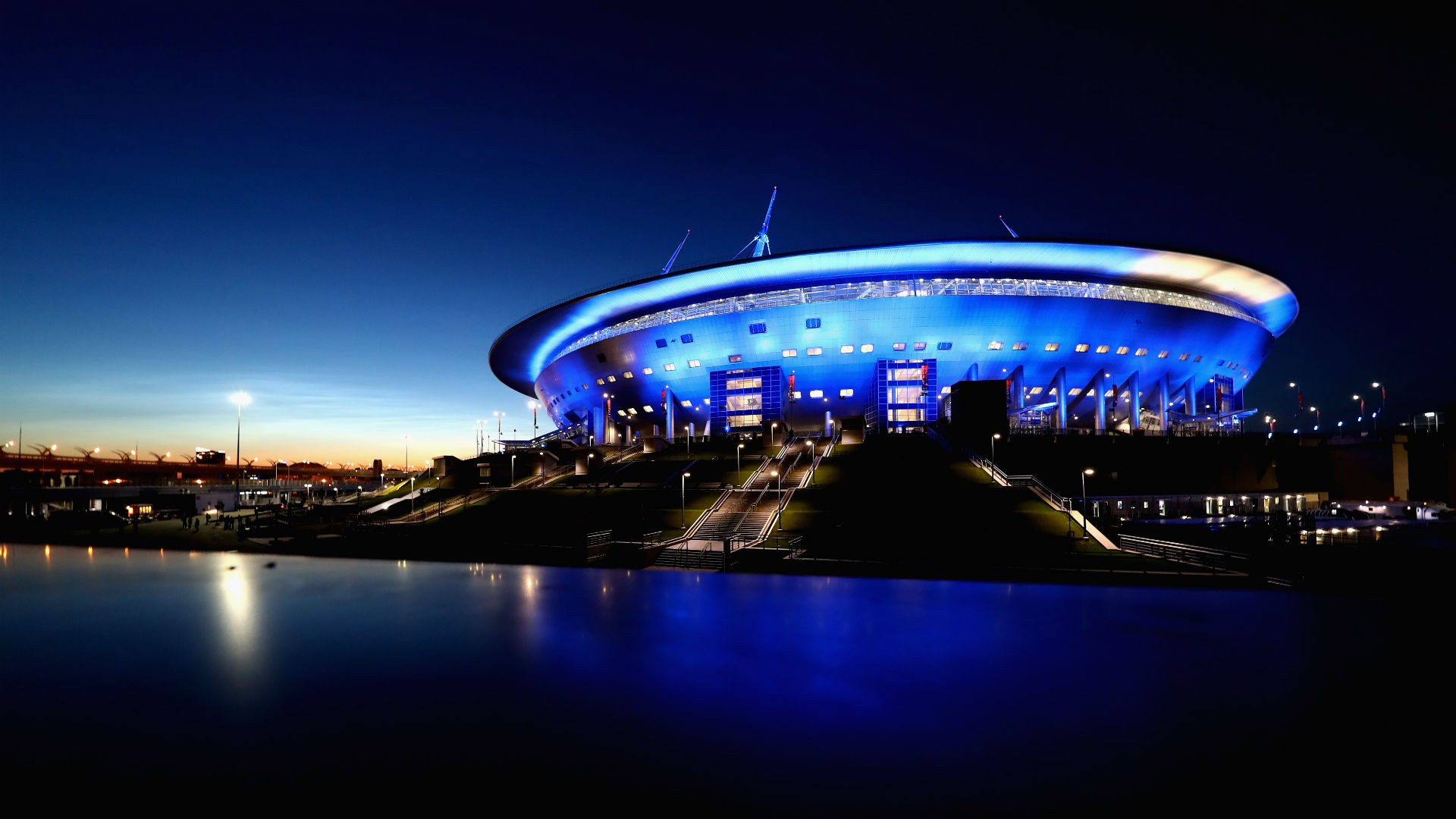 #卢日尼基体育场 所在城市:莫斯科 承载能力: 81,000人 俄罗斯最大的