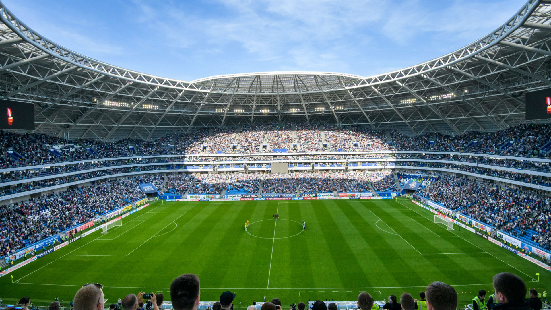 卢日尼基体育场 所在城市:莫斯科 承载能力: 81,000人 俄罗斯最大的