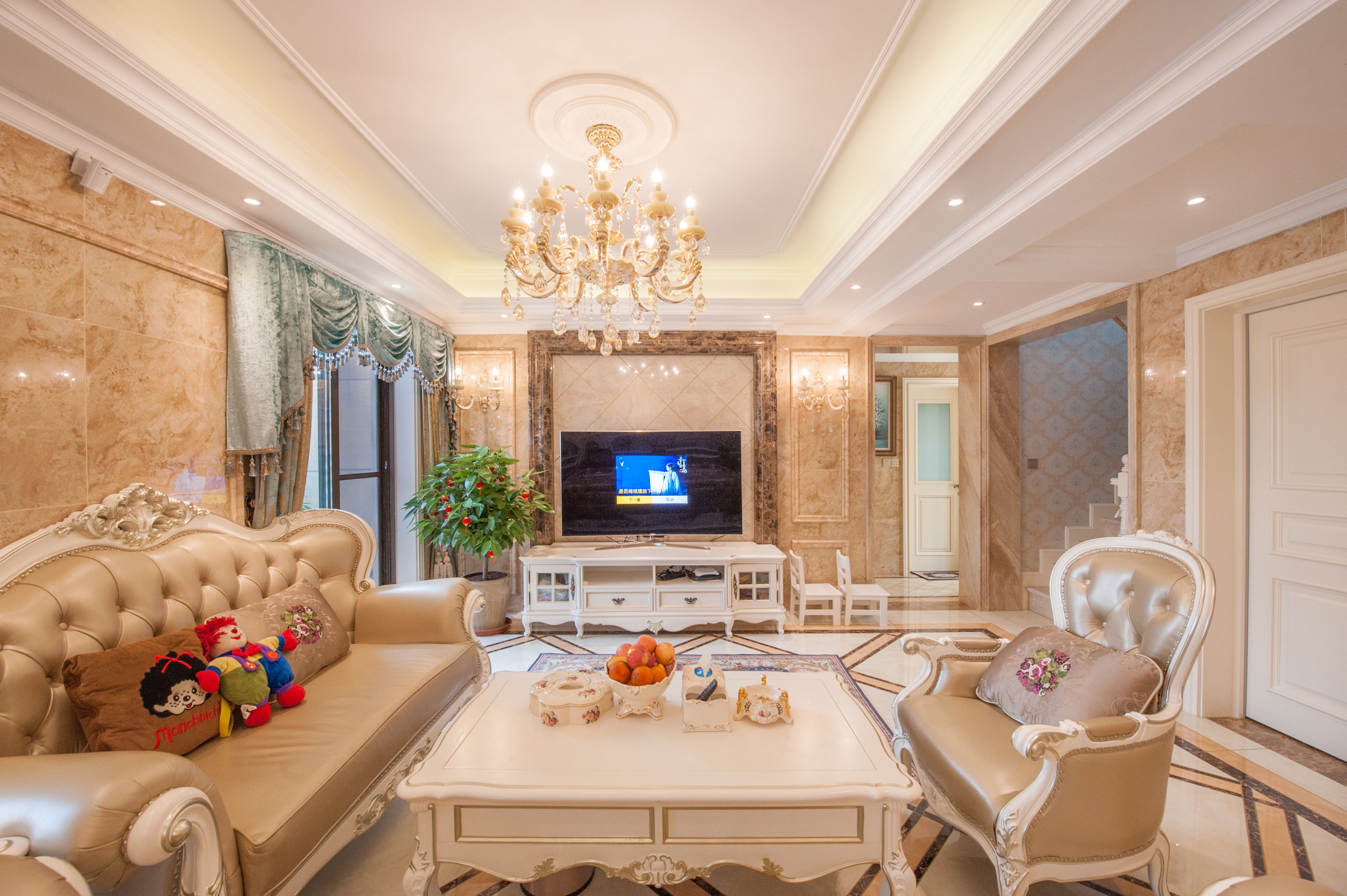 重庆远景装饰融创凡尔赛顶跃装饰案例赏析!