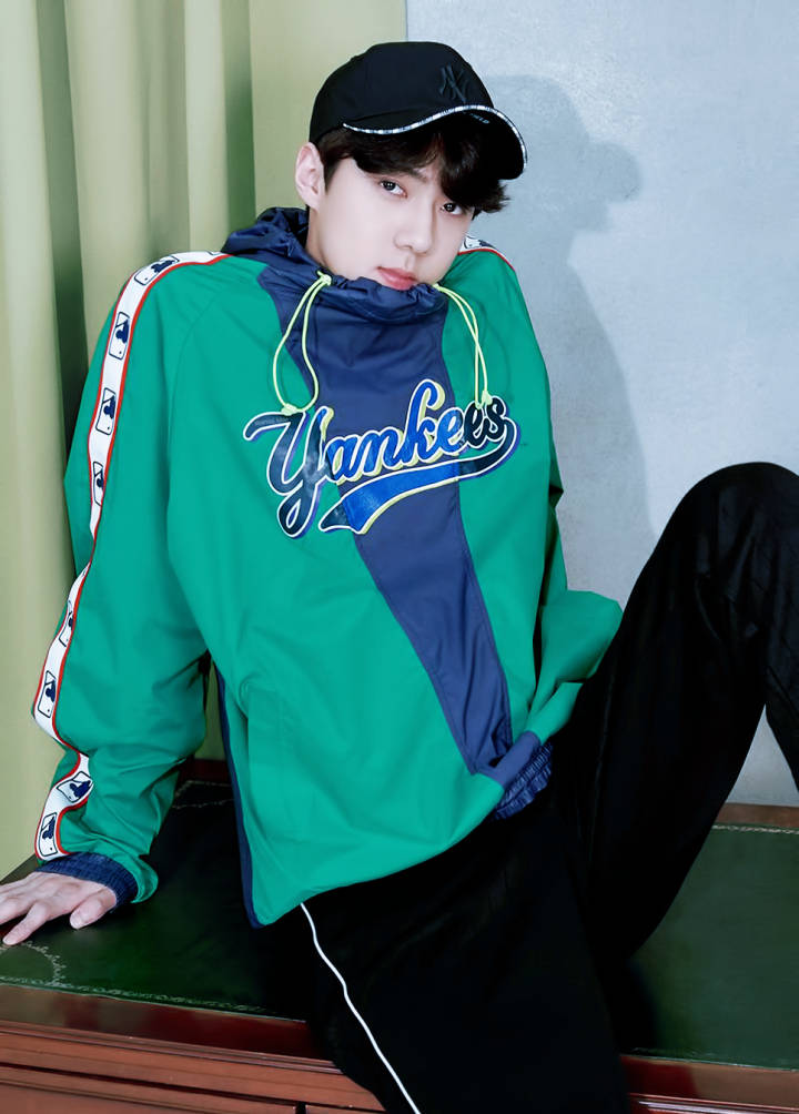 吴世勋,朴灿烈,都暻秀一身运动服非常帅气,哪款帅哥是你的最爱