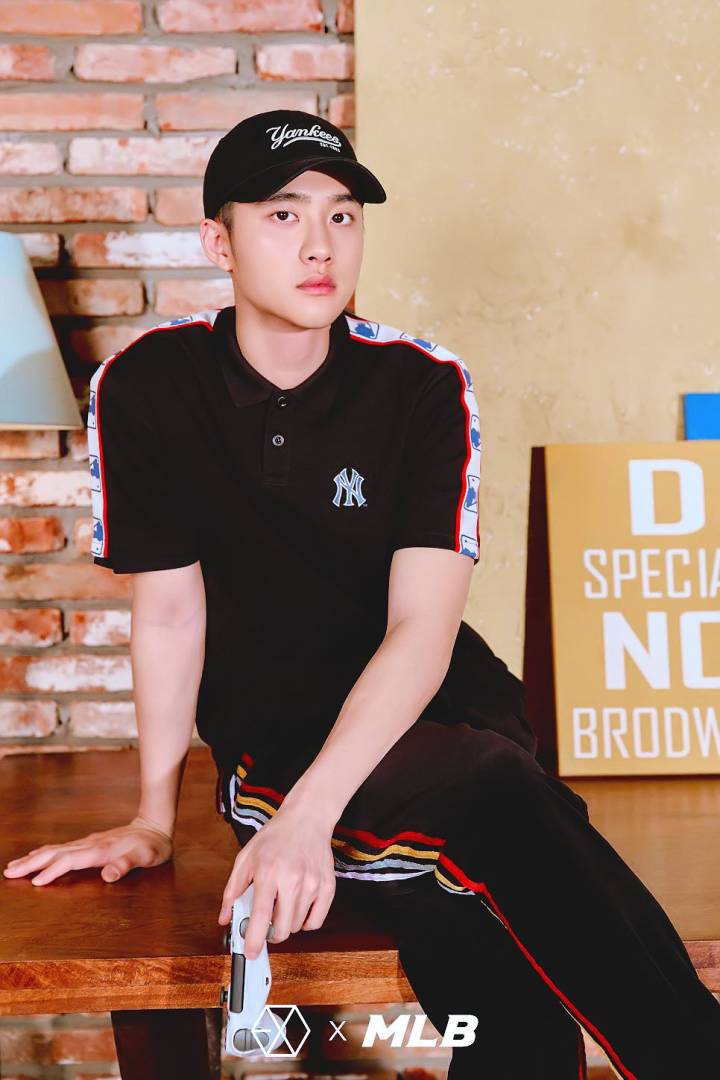 吴世勋,朴灿烈,都暻秀一身运动服非常帅气,哪款帅哥是你的最爱