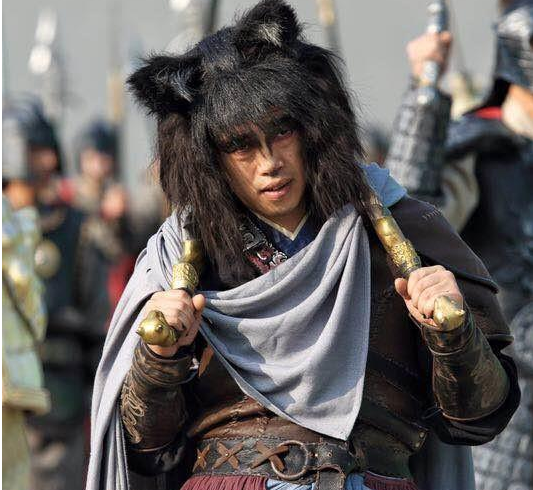 娱乐圈中三位哮天犬的扮演者,图2只能给0分,图3堪称经典!