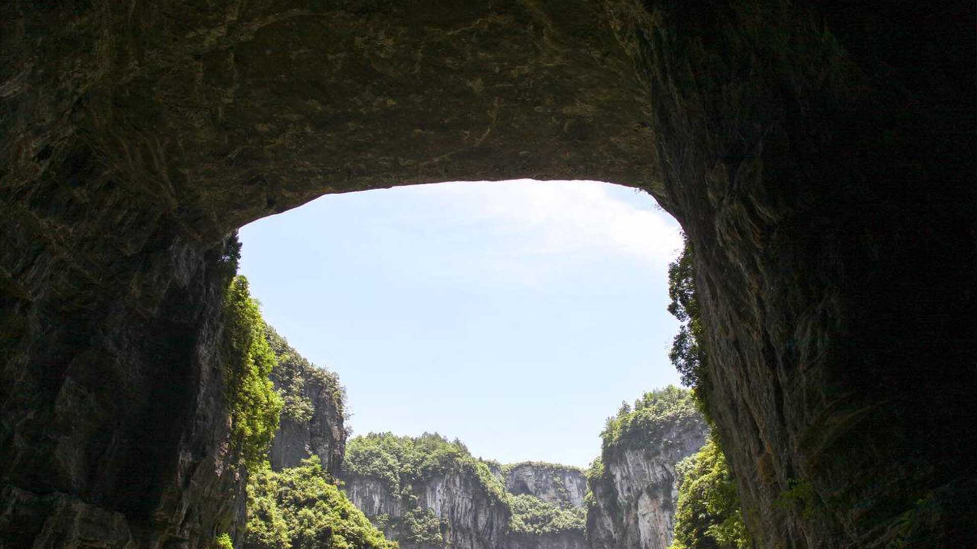 贵州有这么多天坑,其中一个长出了天眼