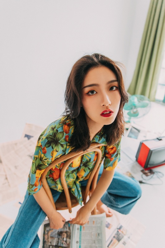 艺术摄影:个性女孩,原来照片这样拍也美!