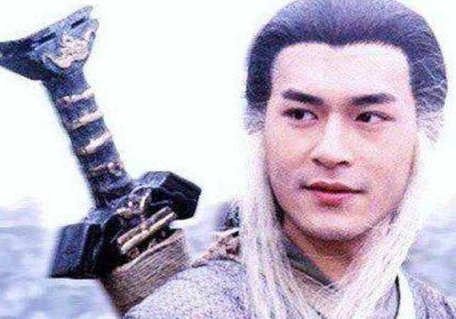 杨过的玄铁重剑,郭襄的倚天剑,都不如砍伤杨过的紫色软剑