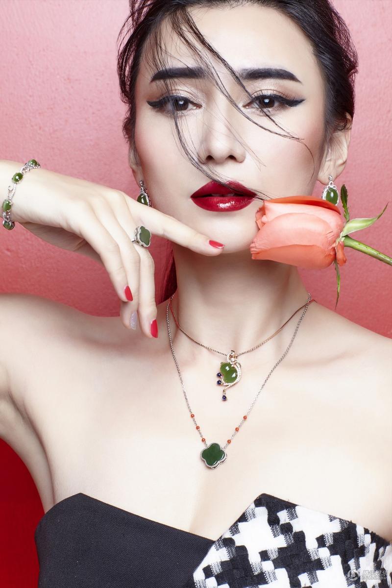 女神影像:烈焰红唇的明星美女,只为朱唇一点桃花殷