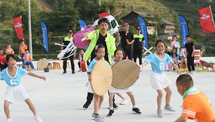 《極限挑戰》孫紅雷調侃央視解說員孫雷,還給他一個很有趣的建議