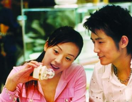 曾经的女神周韦彤,你是不是从《夏日里的春天》开始喜欢她的?