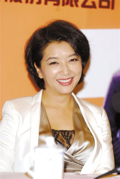 那英51岁我信,金星51岁我信,江珊51岁我信,而她25岁我都信!