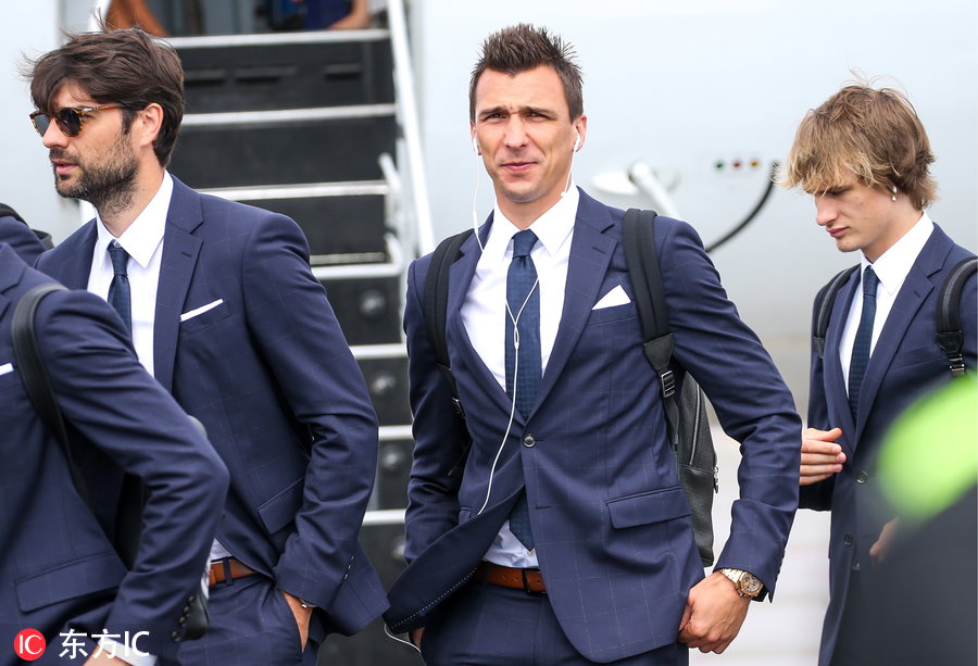 穿上西装的足球运动员,简直堪称男模