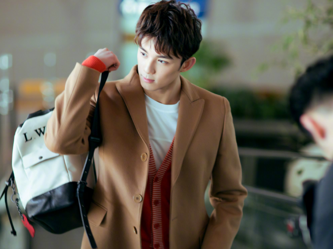 吴磊的5张高清帅照,网友:确认过眼神,是我的理想型!