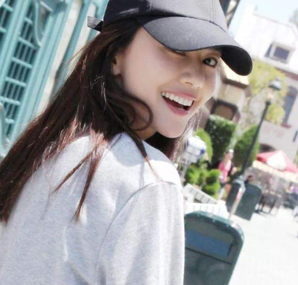 高圆圆的迷人素颜照,图一尽显女神范,最后一张高冷迷人