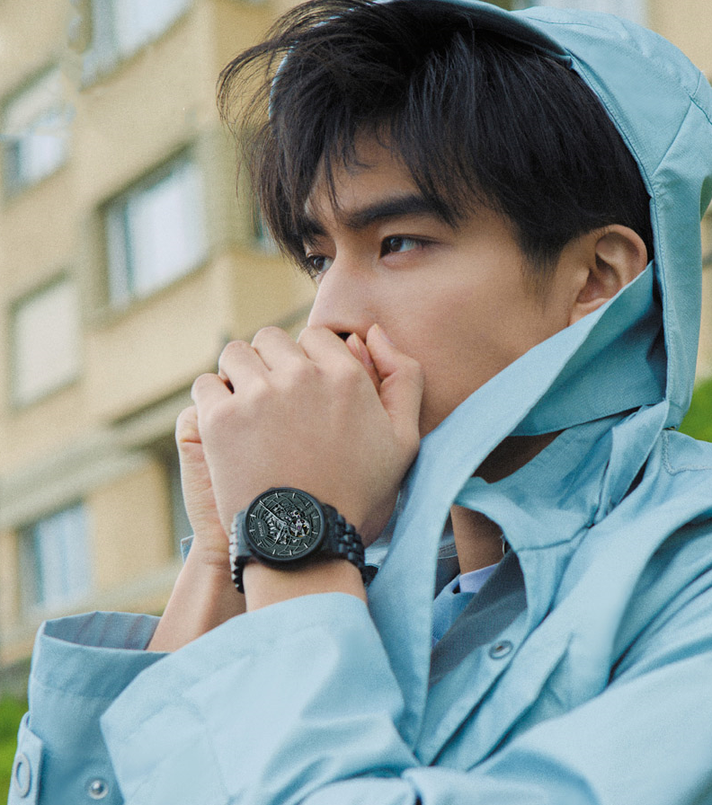 宋威龙:有着甜而不腻的标致微笑