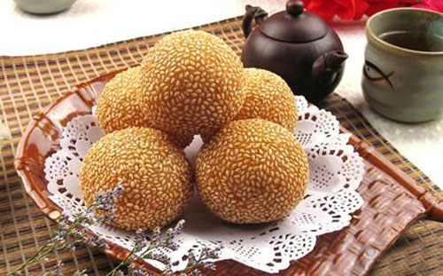 糯米芝麻圆子,也叫麻圆,空心大麻团这样做简单易学!