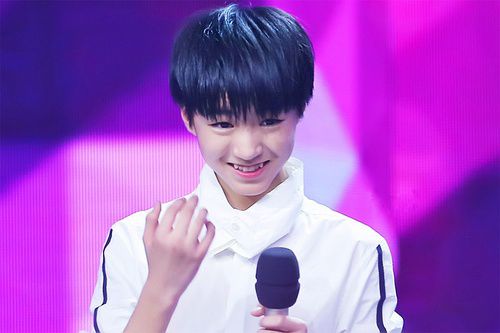 王俊凯,刘昊然和黄景瑜,三人小虎牙秀,谁的最能撩动你?