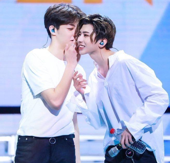 尤长靖不骄不躁,蔡徐坤粉丝强大,9%舞台不成熟的真实原因?