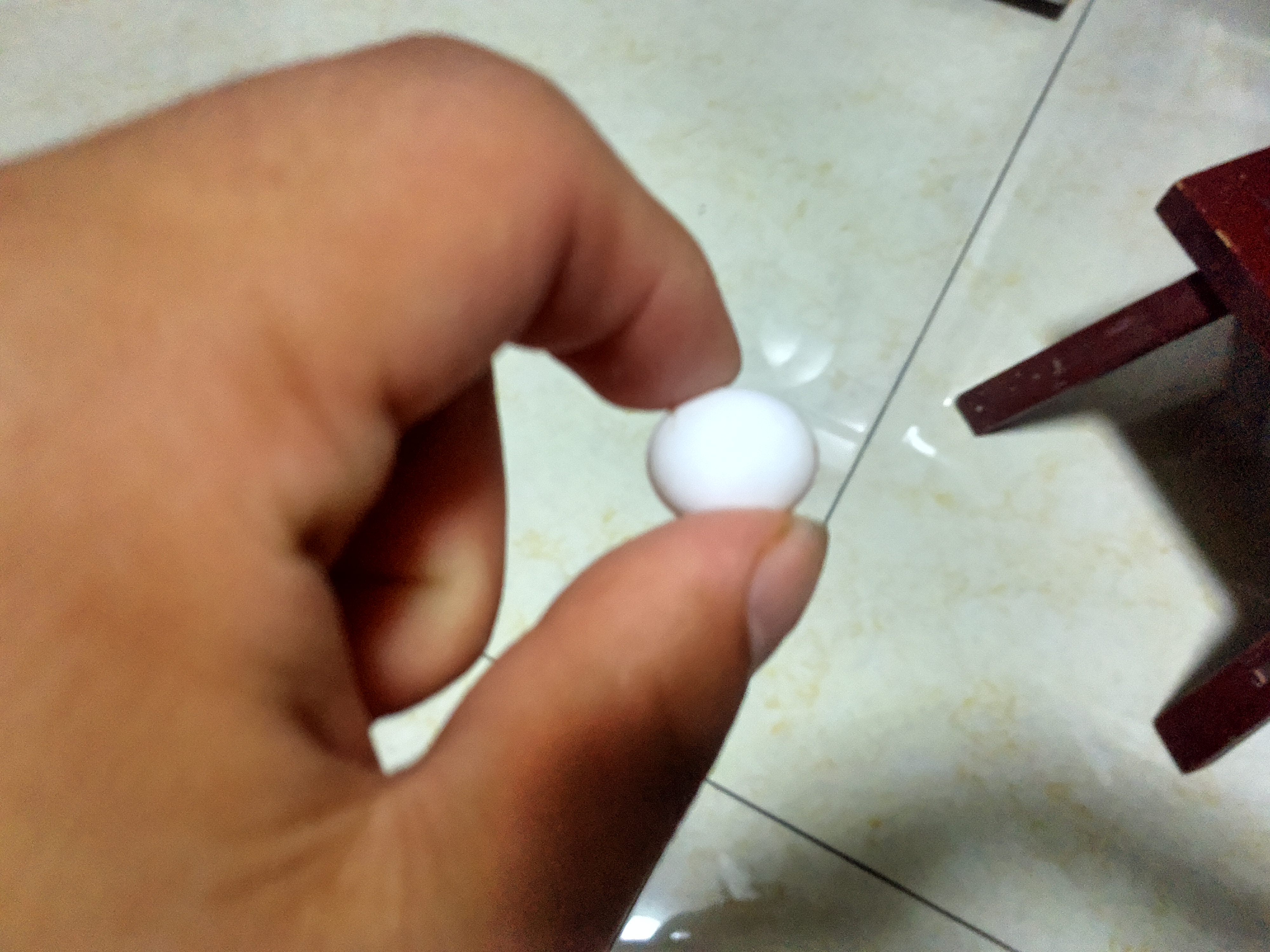 为什么要把虎皮鹦鹉生的白蛋挑出来?