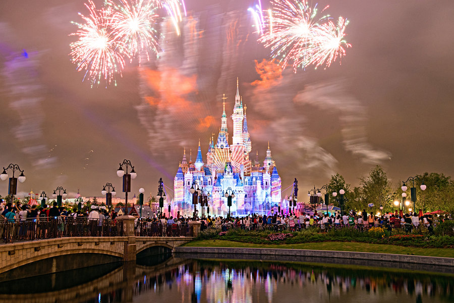 上海迪斯尼成全球唯一业绩上升迪斯尼乐园