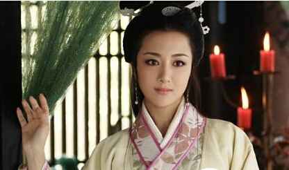 曹操强占了一个寡妇,收养一个孩子,不料却为曹魏覆灭埋下了伏笔