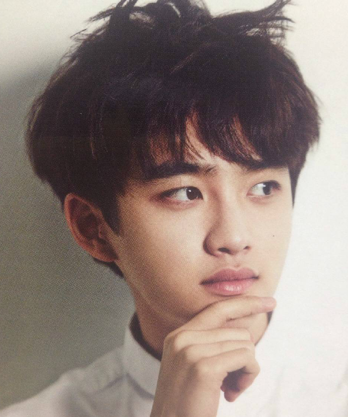 exo成员都暻秀,图1手比爱心,图2嘟着嘴巴好可爱,图5侧脸帅炸了