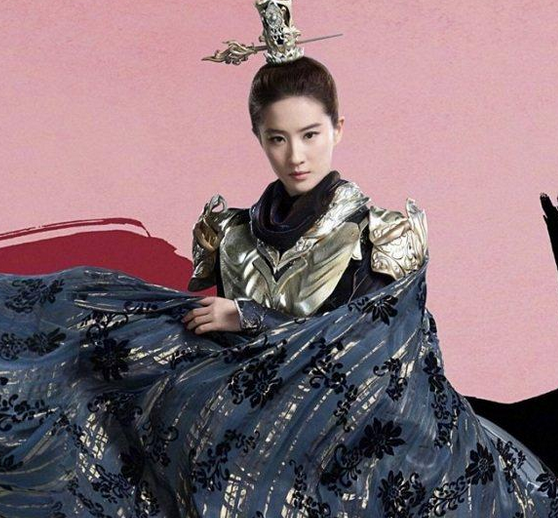 8位穿铠甲也超美的女星,迪丽热巴才第八,赵丽颖也不是第一!
