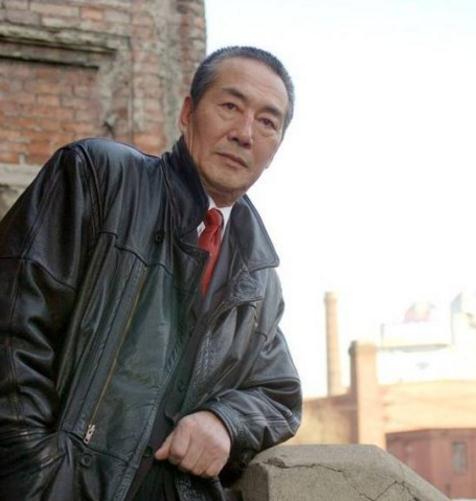 1941年1月1日出生于中国黑龙江哈尔滨,哈尔滨话剧院国家一级演员,中国