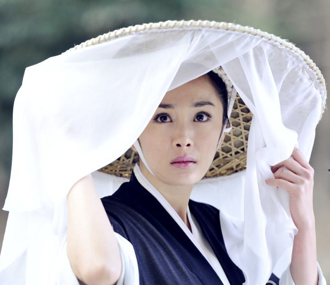 七位掀开帷帽帘子的古装美人,李沁倾国倾城,杨幂帅爆了!