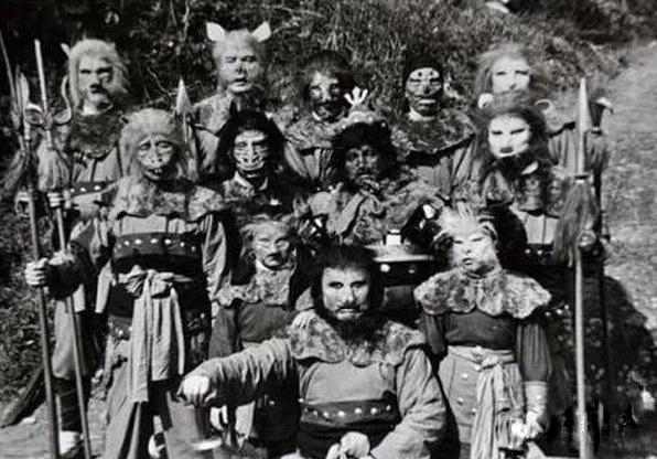 5,这张"破烂流丢一口钟"很罕见.