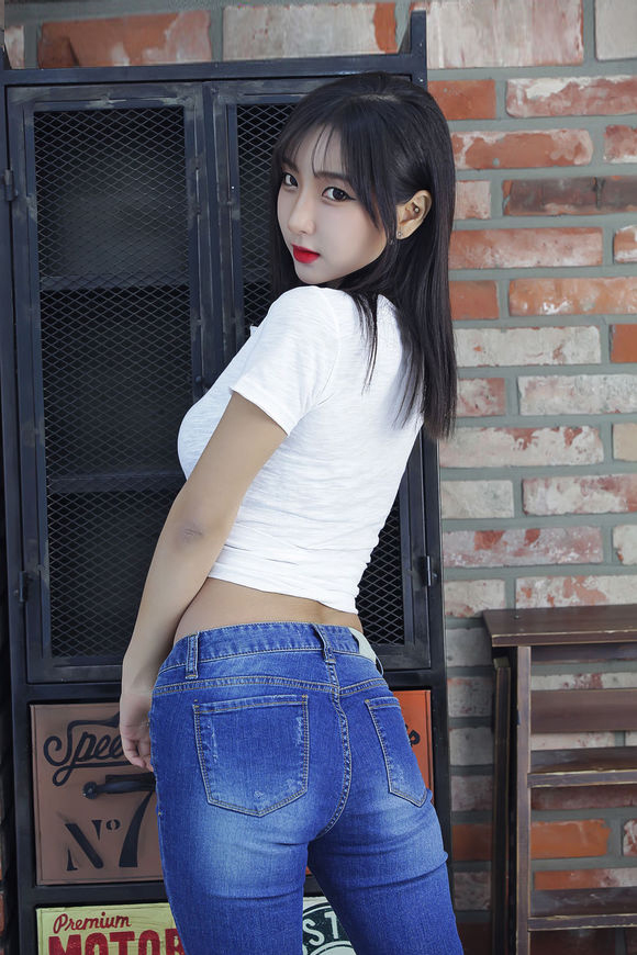 金美娜牛仔裤好身材