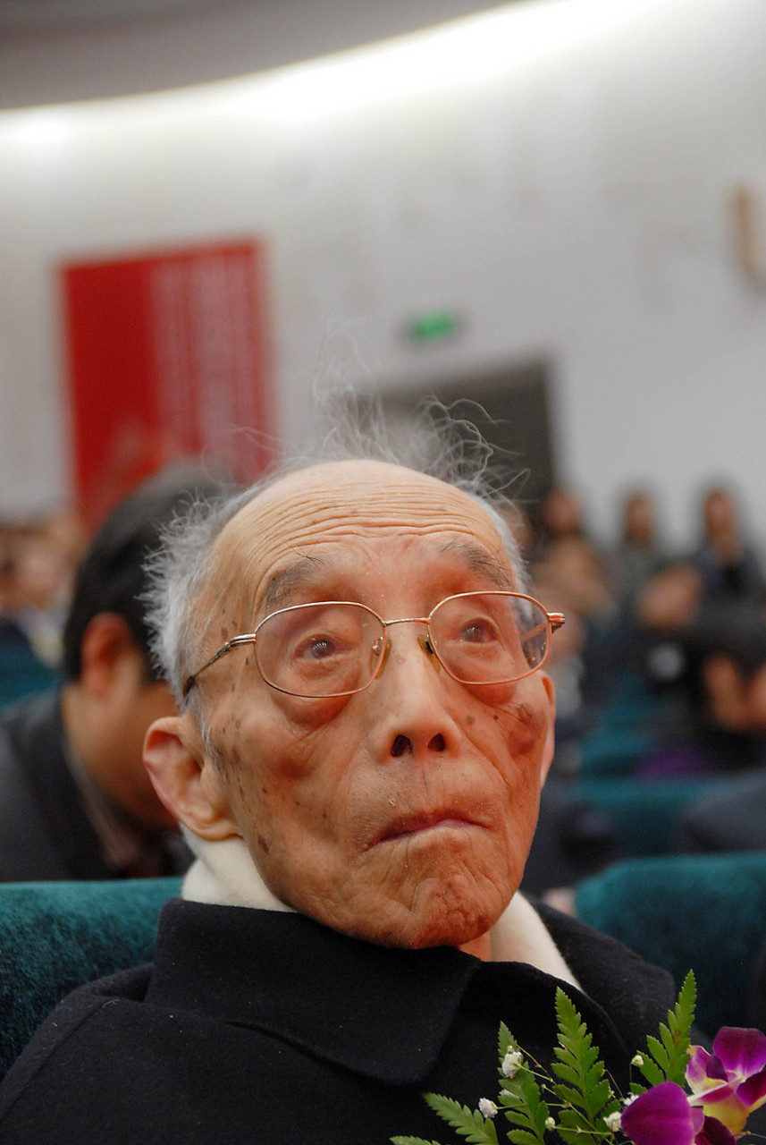 我国著名科学家钟万勰院士在昨日因病逝世,享年93岁