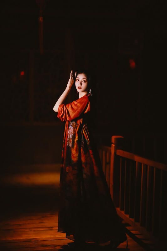 艺术摄影:精致的古风美人,只为博你一笑!