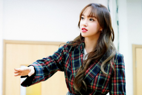 98年出生的8位明星,孟美岐有魅力,蔡徐坤有实力,你最喜欢谁?