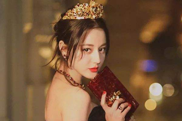92年属猴的8位女星,吴莫愁个性张扬,周冬雨清新,热巴让人惊艳