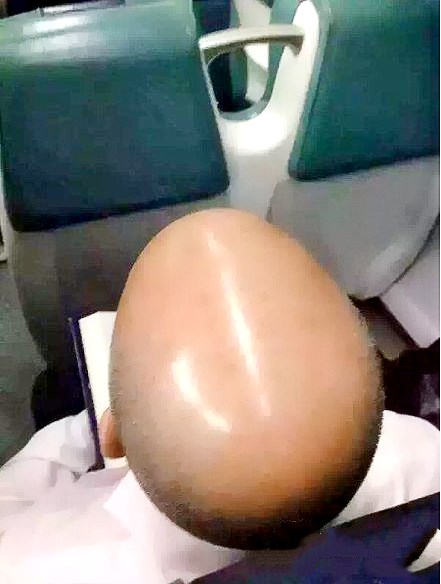 搞笑图片幽默段子笑话:兄弟,我告诉你,这不是卤蛋!