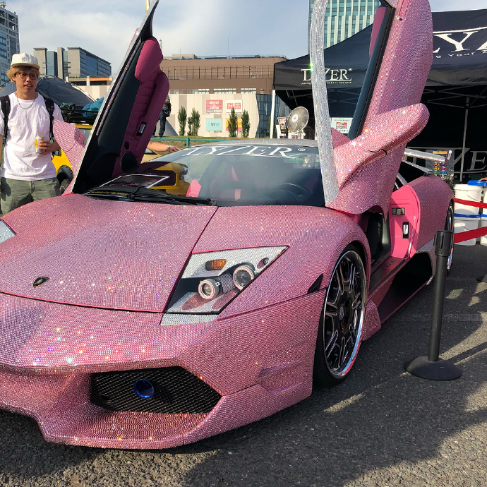 镶钻版兰博基尼aventador,超级闪亮的大蛮牛