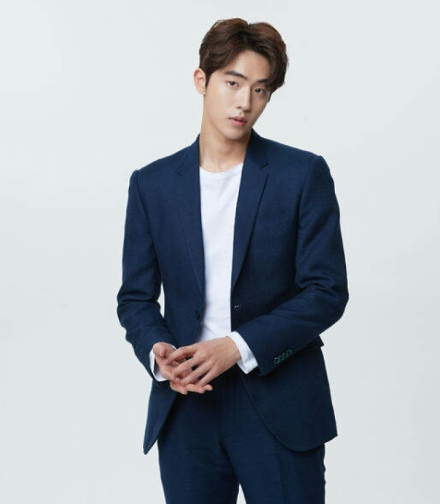 《举重妖精金福珠》,南柱赫饰演郑俊亨,21岁,汉尔体育大学游泳部二