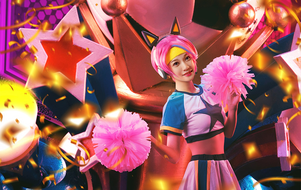 蔡文姬舞动绿茵:你负责征服赛场,我为你沸腾舞台