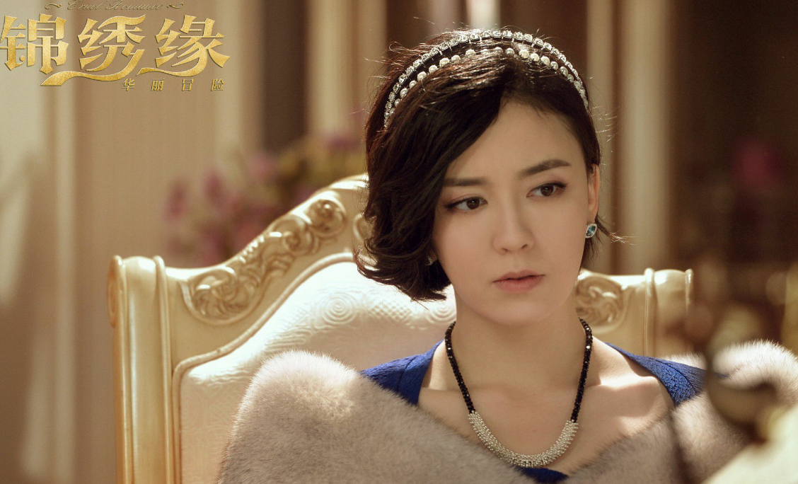 吕佳容在《笑傲江湖》饰演蓝凤凰,讲述华山派大弟子令狐冲,生性豁达