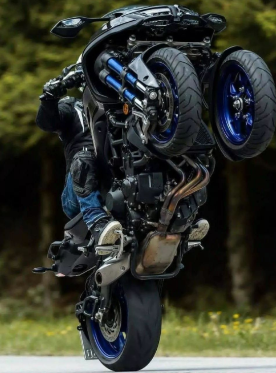 h2翘头,压弯是你见过最强的动作?不,你还没遇到倒三轮翘头!