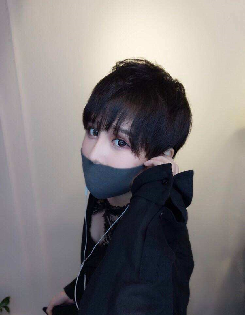温婉真名许静婉,冯提莫真名冯亚男,看到杨清柠真名我笑出了声!