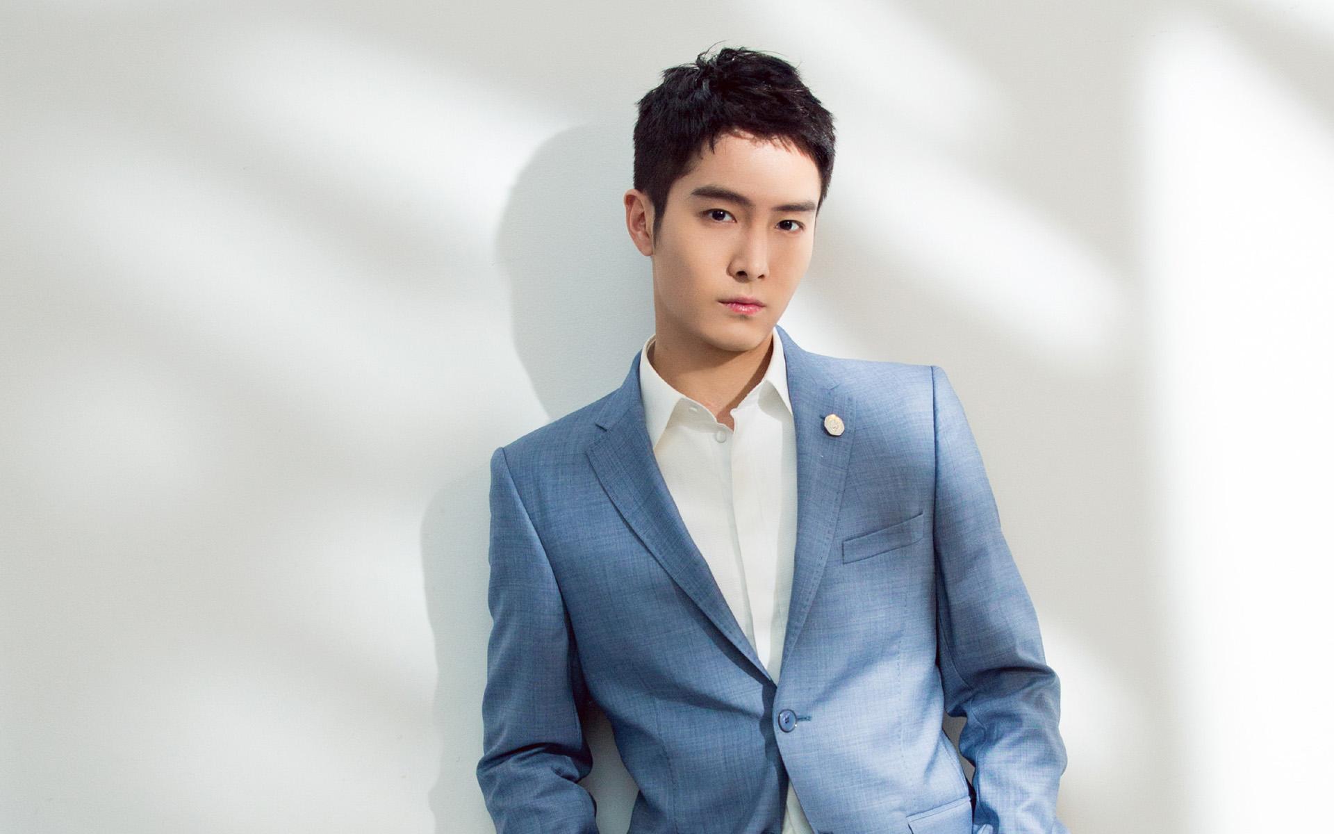 张天爱盛一伦《如果可以绝不爱你》曝新剧照,传统纸媒下的追梦史