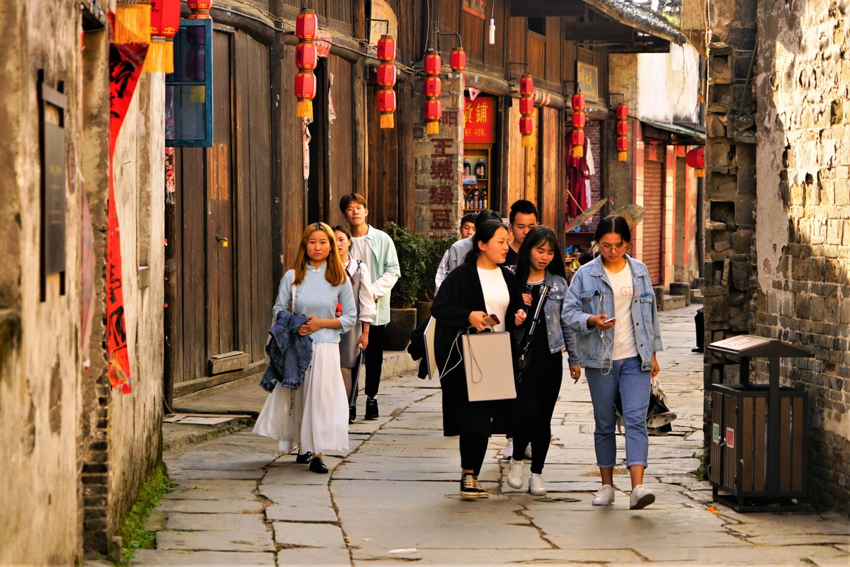 和家人去旅行,让人流连忘返的——黔阳古城 转载自百家号作者:小怪兽