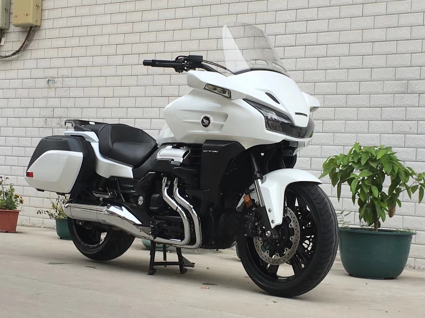 实拍本田重型巡航摩托车ctx1300!