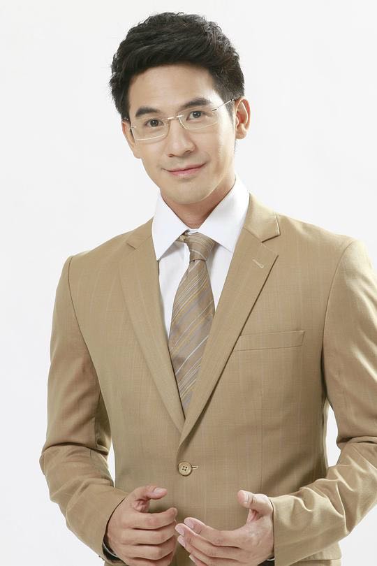 戴眼镜最好看泰国男星,三少禁欲系,singto腹黑界课代表