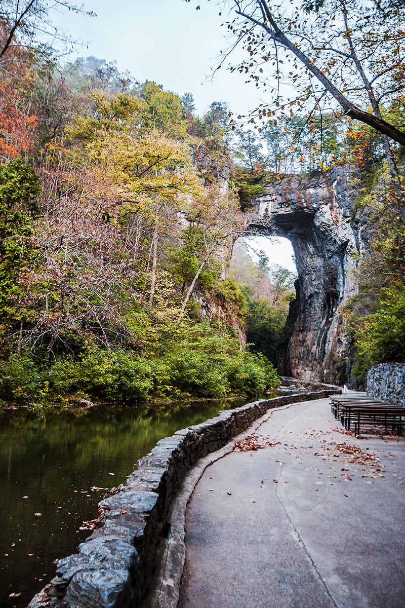 维珍尼亚州——天然石桥,形成至今已有五亿年之久