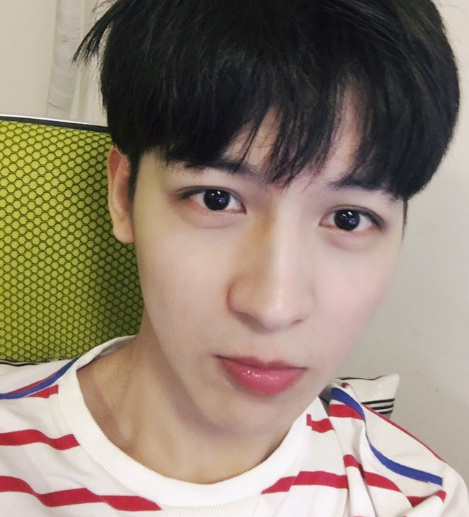 抖音"最帅"小鲜肉,图1未成年,图3号称吴彦祖!费启鸣却垫底!