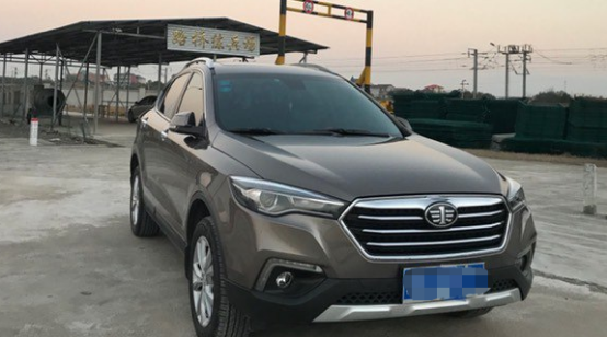 一汽x80真厚道,比哈弗h6省油,比长安cs75时尚,2.0l仅售9.5万